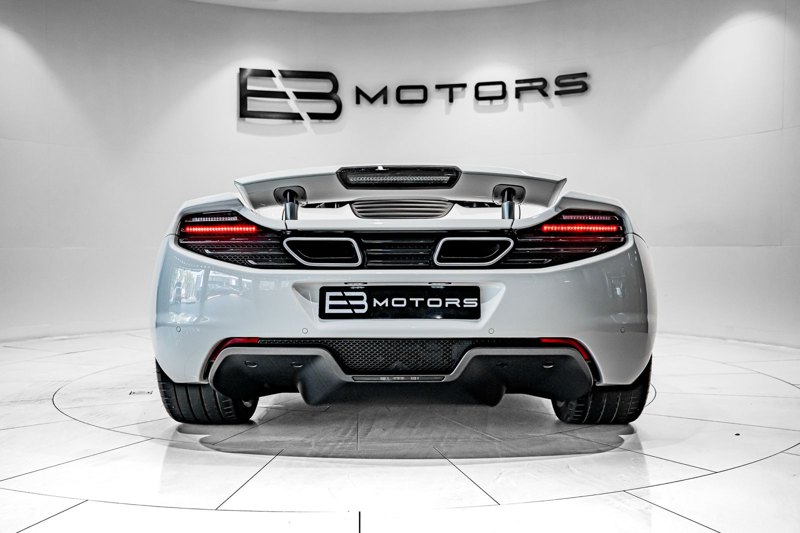 2013 McLaren MP4-12C Coupe, photo 34 of 39