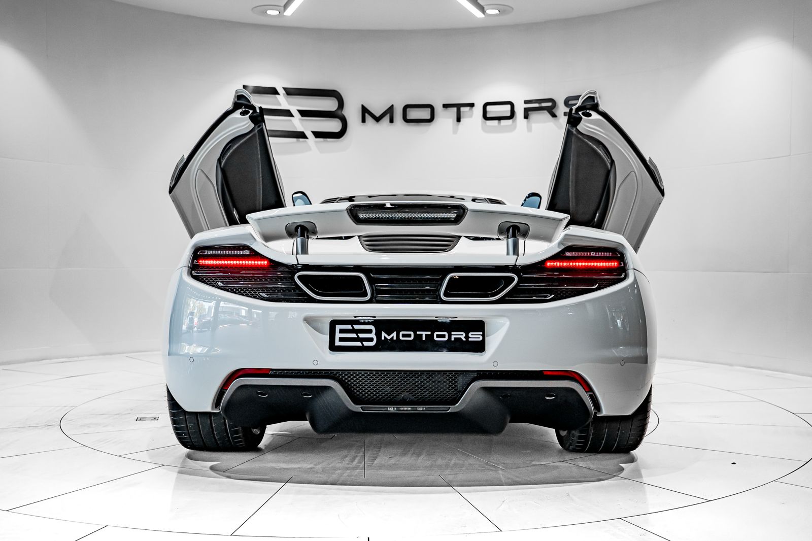 2013 McLaren MP4-12C Coupe, photo 3 of 39