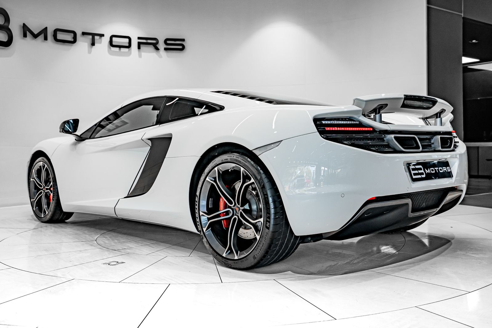 2013 McLaren MP4-12C Coupe, photo 8 of 39