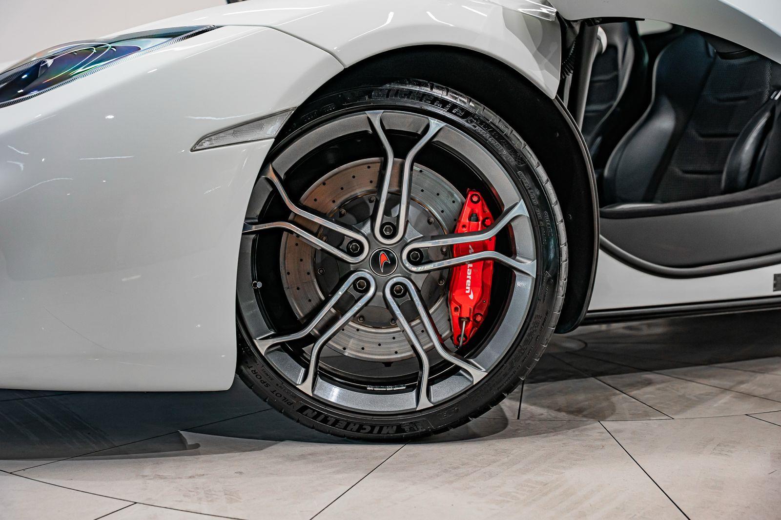 2013 McLaren MP4-12C Coupe, photo 11 of 39