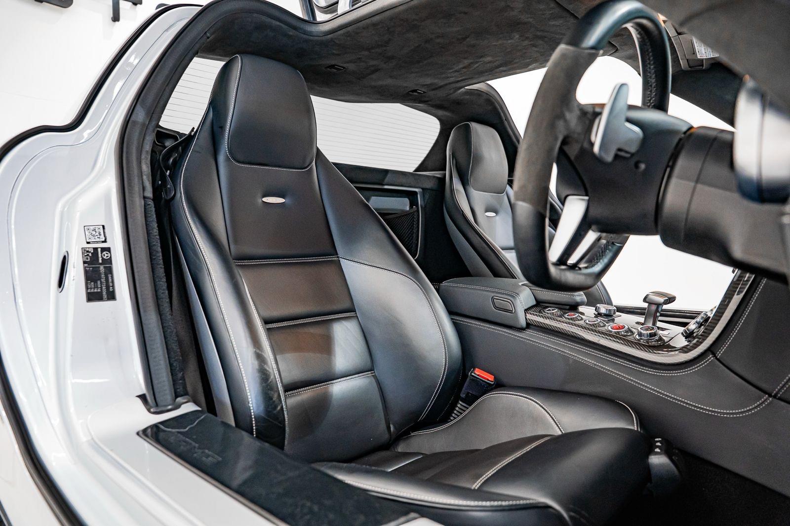 2013 Mercedes-Benz SLS AMG Coupe, photo 21 of 29