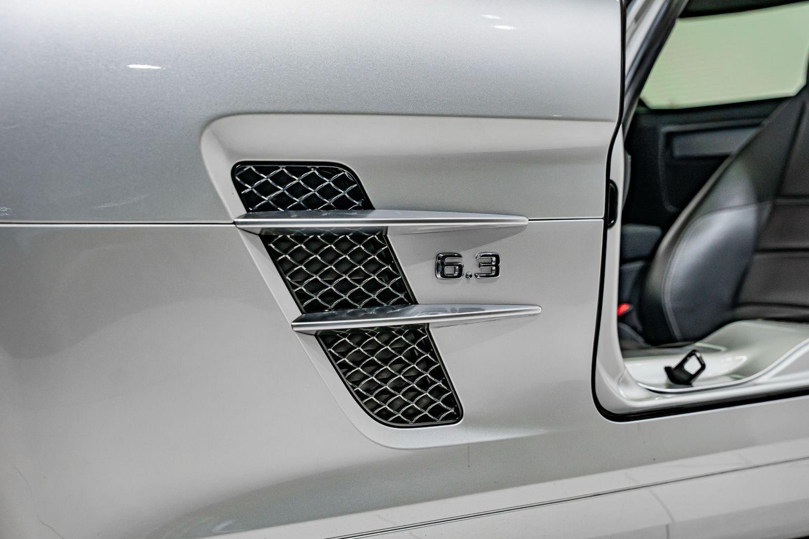 2013 Mercedes-Benz SLS AMG Coupe, photo 26 of 29
