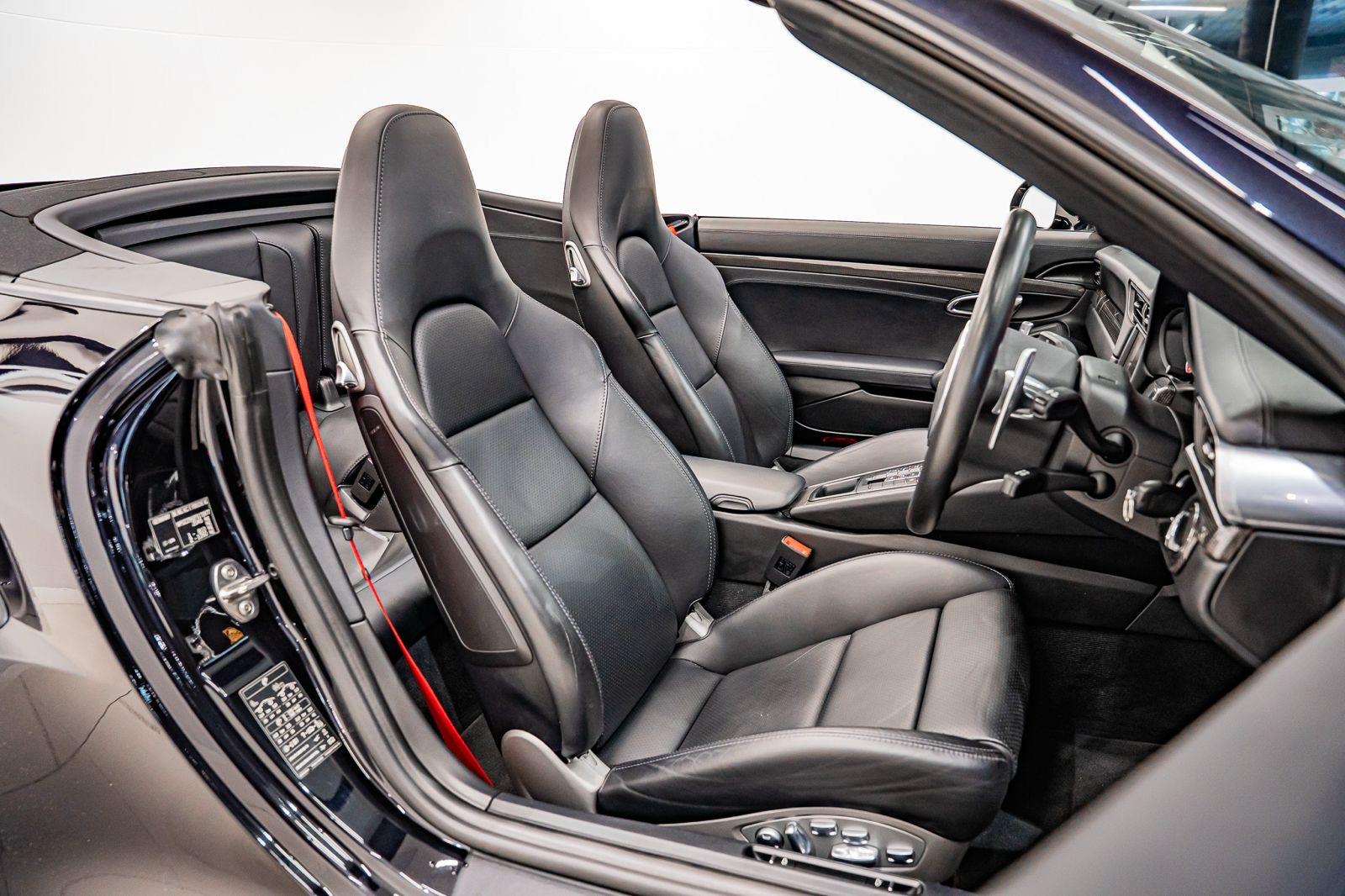 2015 Porsche 911 Turbo S Cabriolet, photo 12 of 23