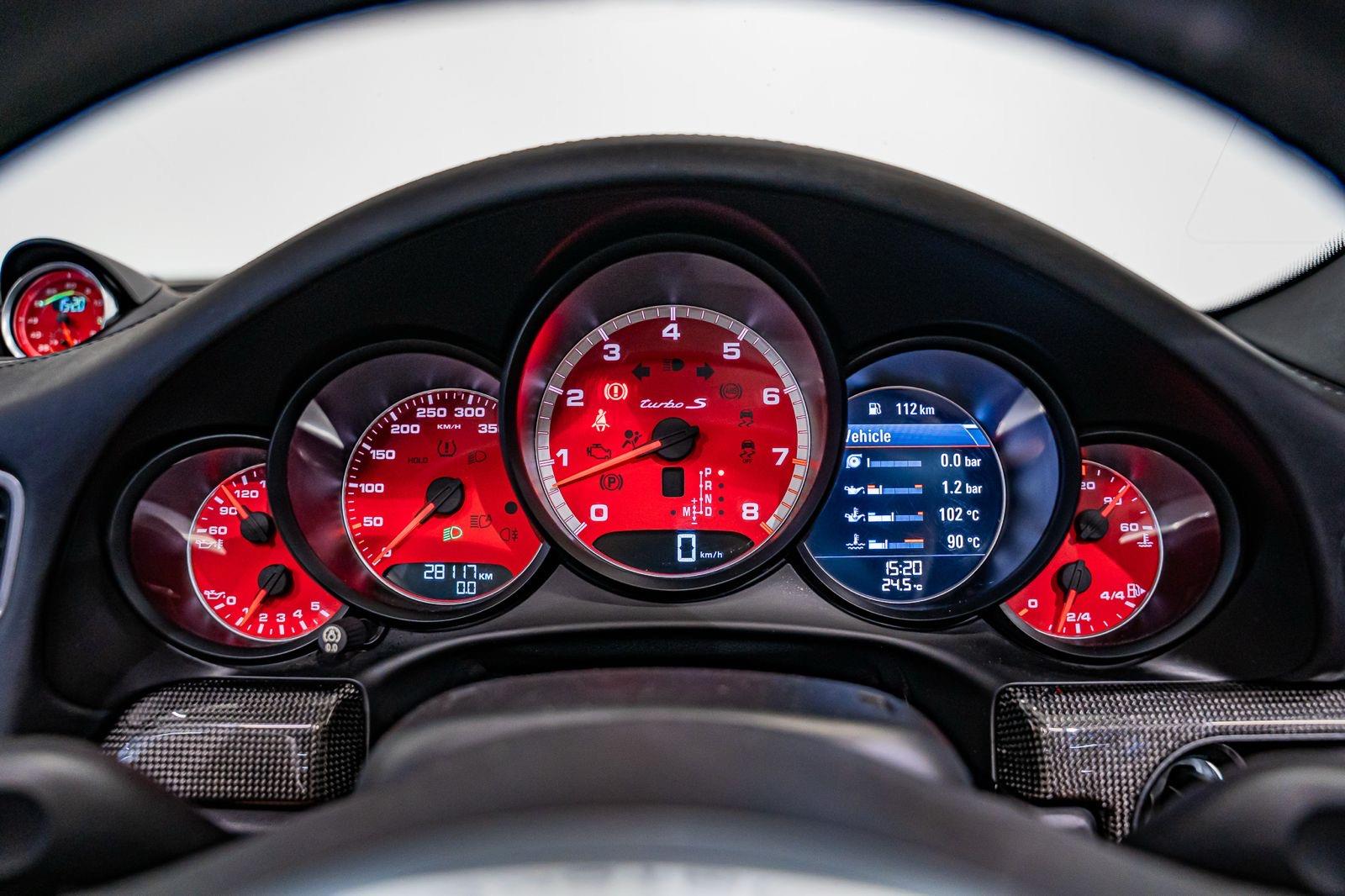 2015 Porsche 911 Turbo S Cabriolet, photo 22 of 23