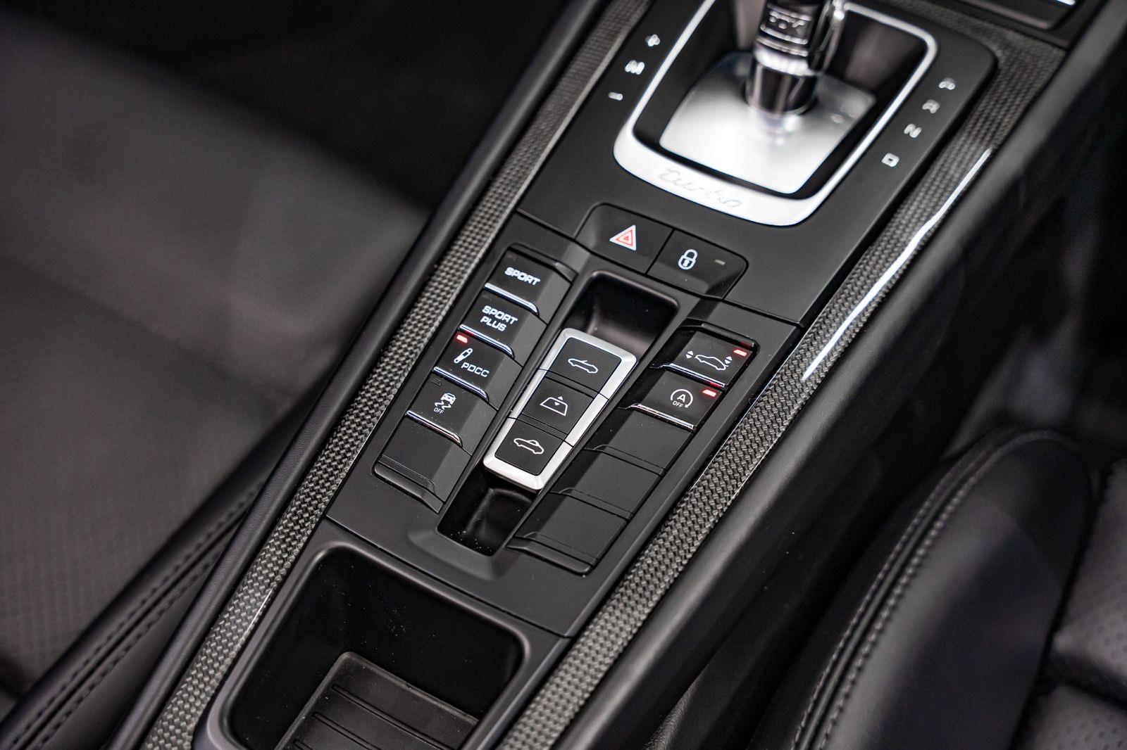 2015 Porsche 911 Turbo S Cabriolet, photo 8 of 23