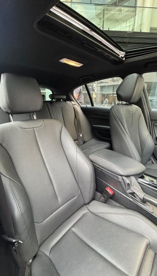 2017 BMW 1 Series M140i 5-Door Sports-Auto, photo 3 of 13