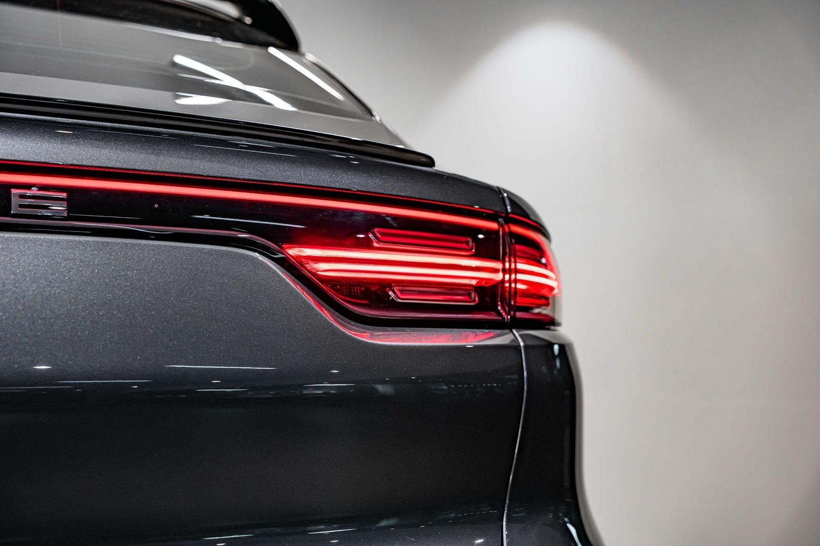 2020 Porsche Cayenne S Coupe, photo 11 of 27