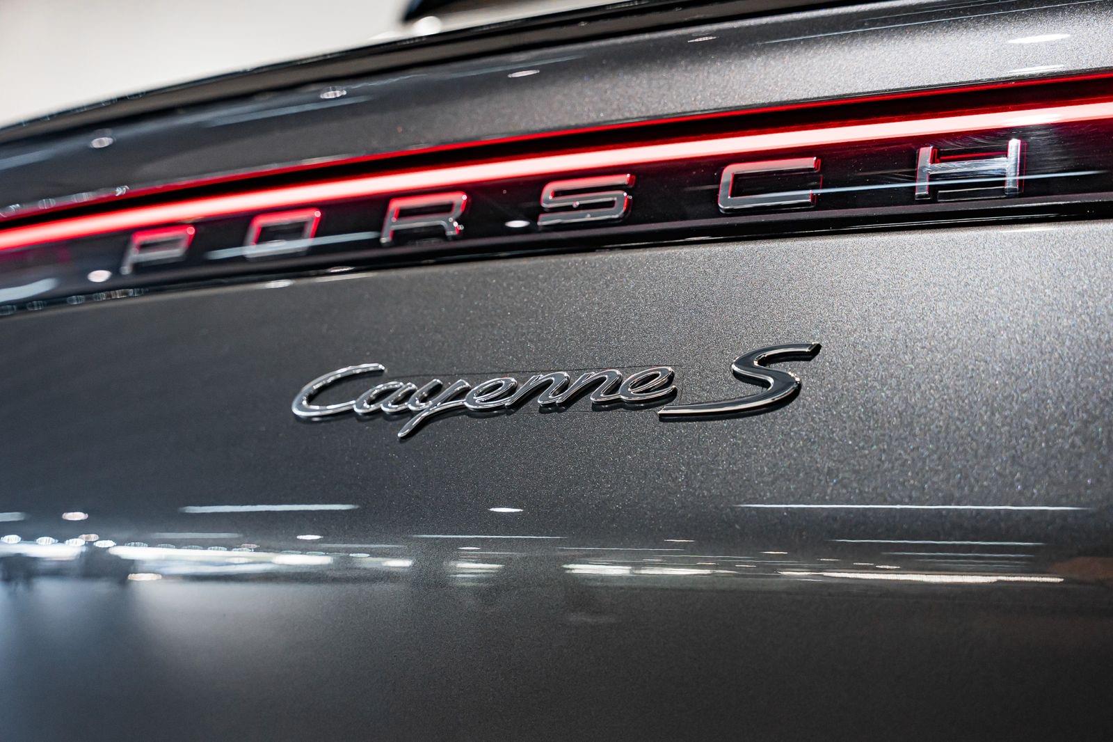 2020 Porsche Cayenne S Coupe, photo 13 of 27