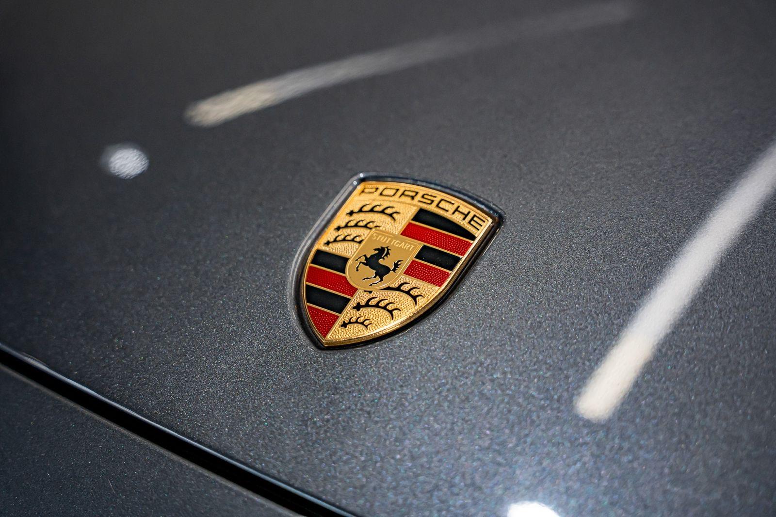 2020 Porsche Cayenne S Coupe, photo 16 of 27