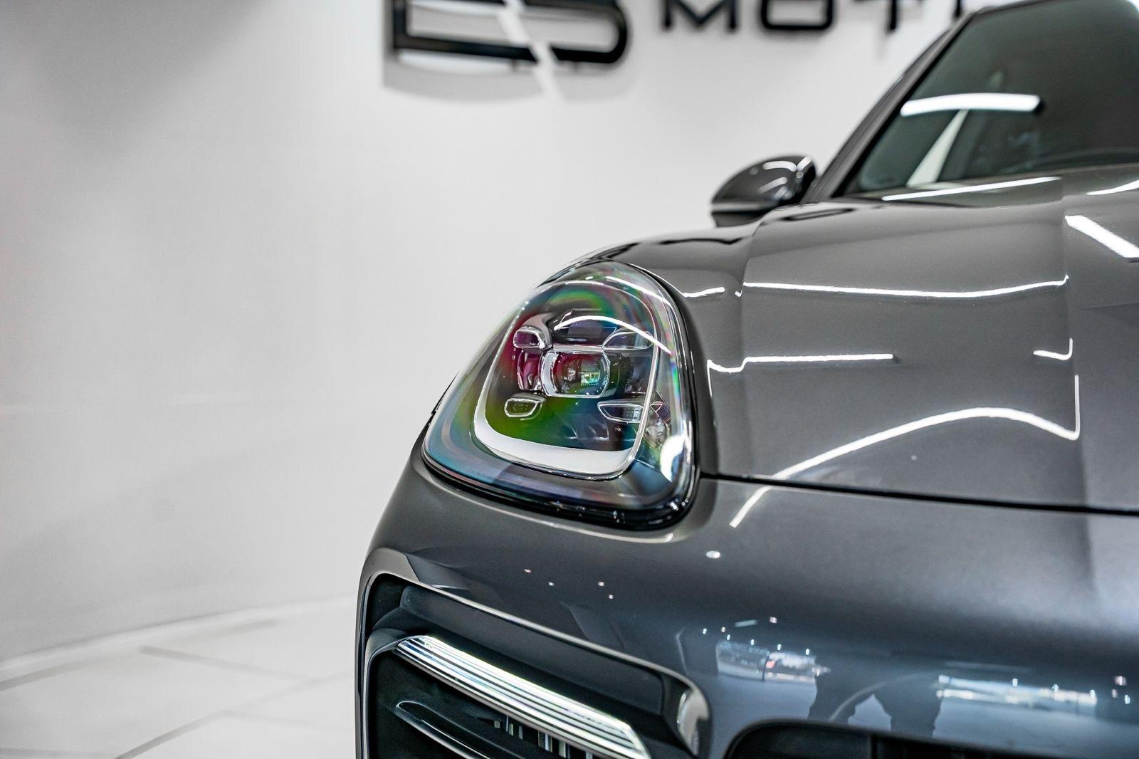 2020 Porsche Cayenne S Coupe, photo 18 of 27