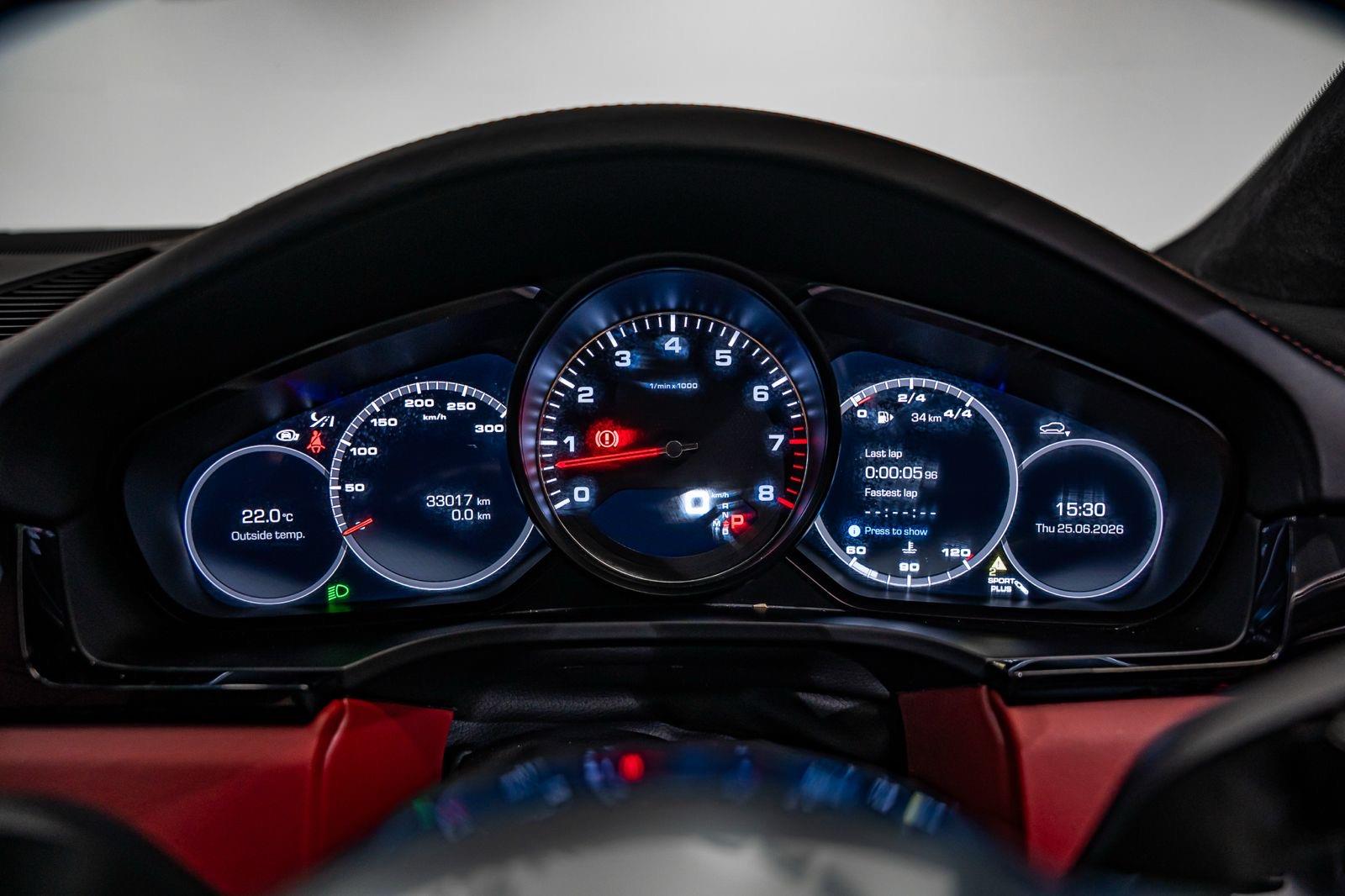 2020 Porsche Cayenne S Coupe, photo 24 of 27