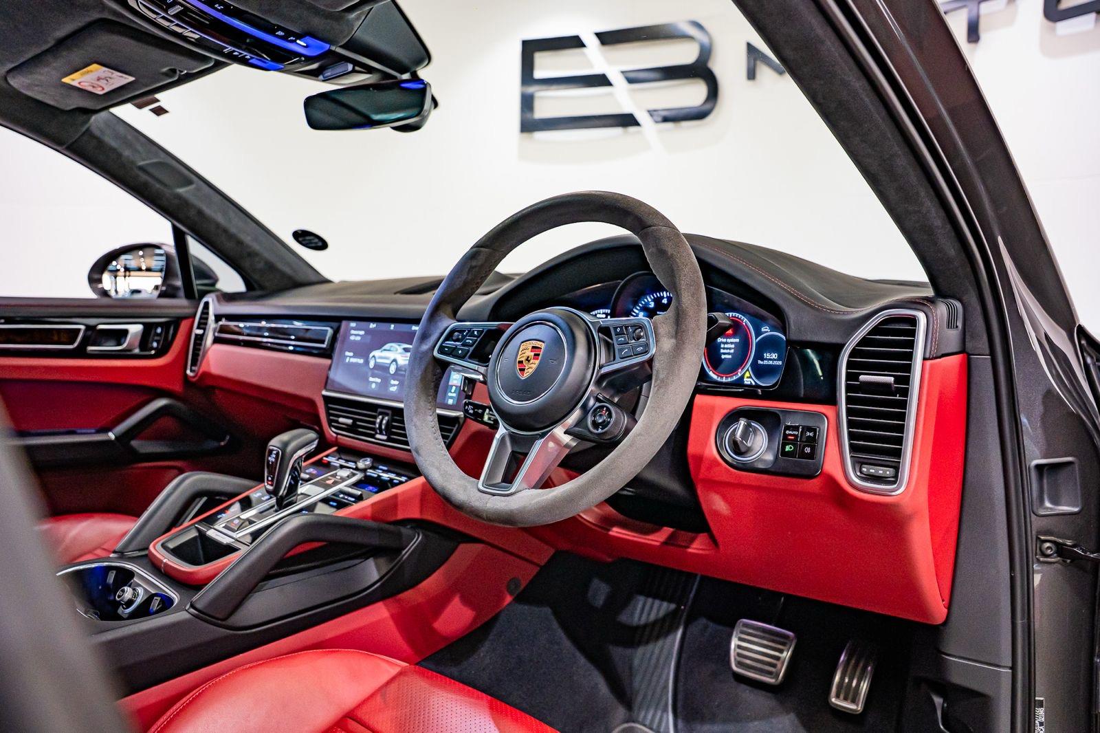2020 Porsche Cayenne S Coupe, photo 9 of 27