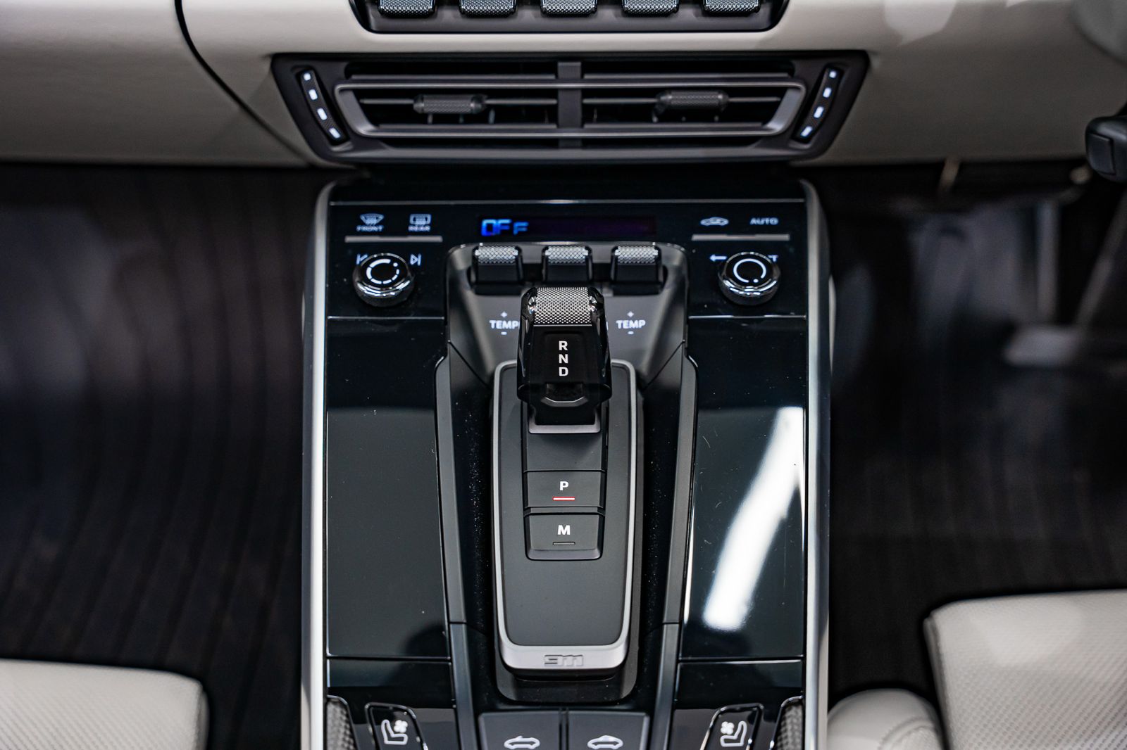 2021 Porsche 911 Turbo S Cabriolet, photo 14 of 30