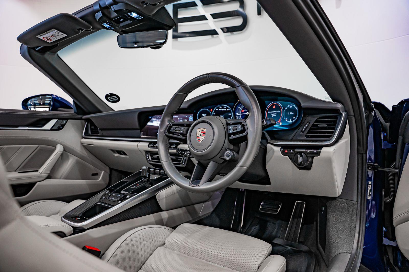 2021 Porsche 911 Turbo S Cabriolet, photo 16 of 30