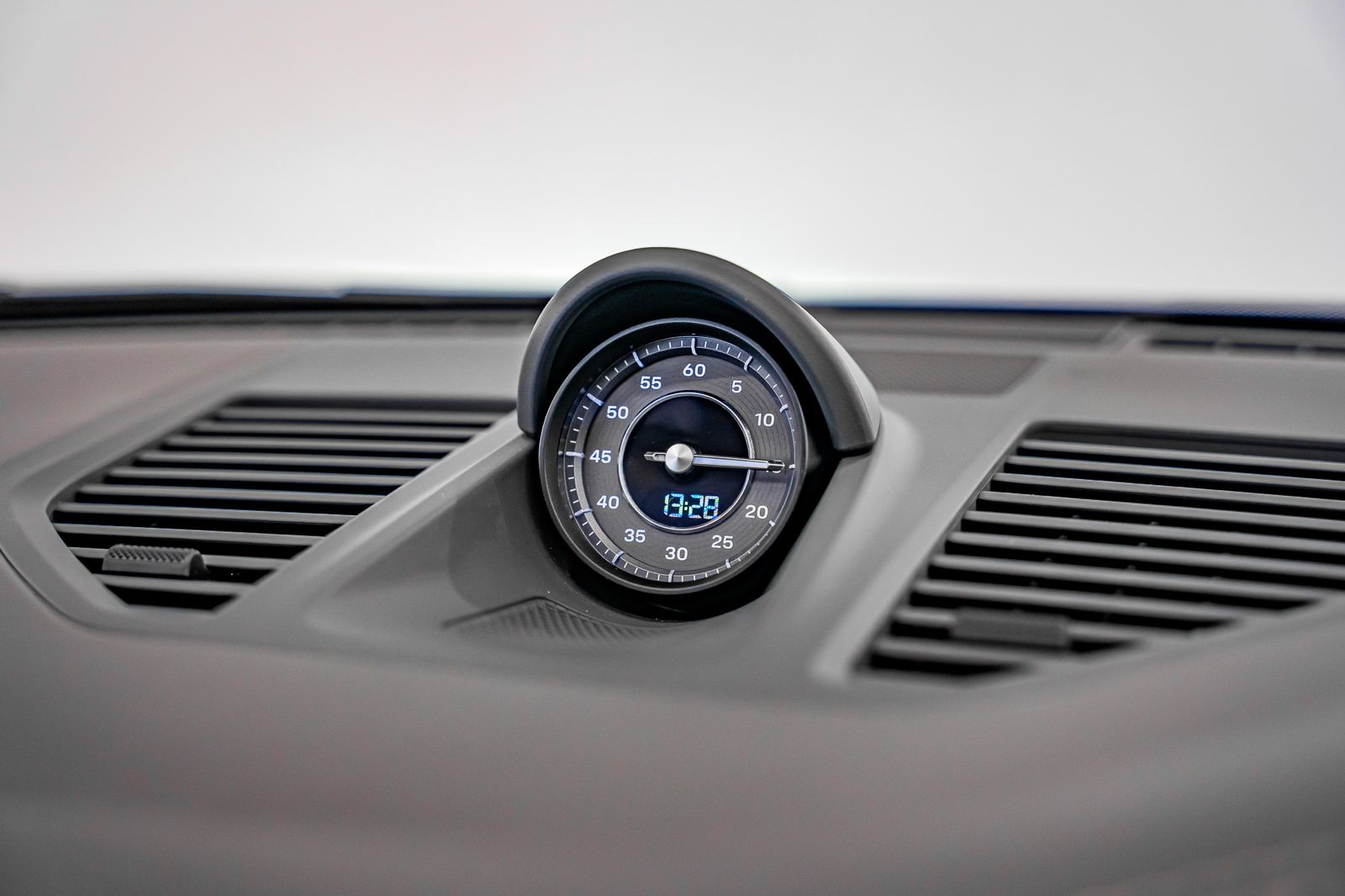 2021 Porsche 911 Turbo S Cabriolet, photo 20 of 30