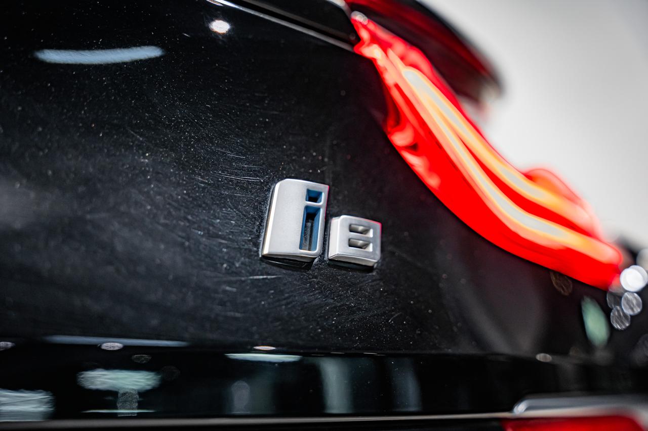 2022 BMW i8 eDrive Roadster, photo 25 of 28