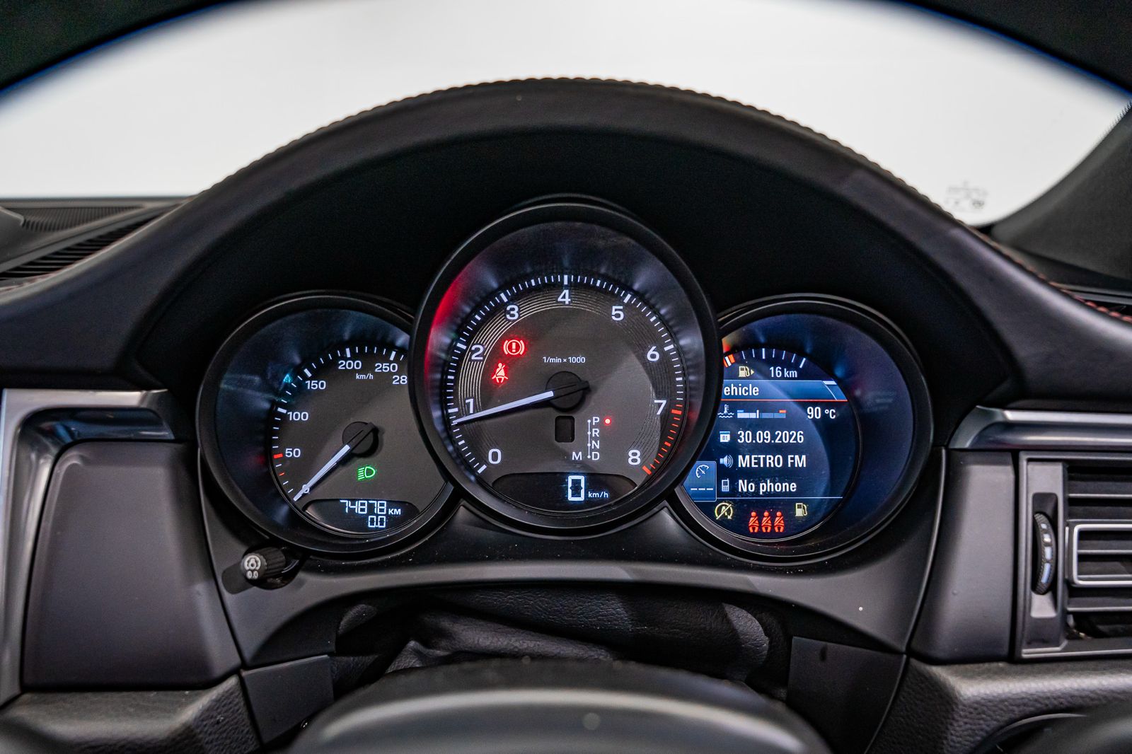 2022 Porsche Macan Macan, photo 22 of 22