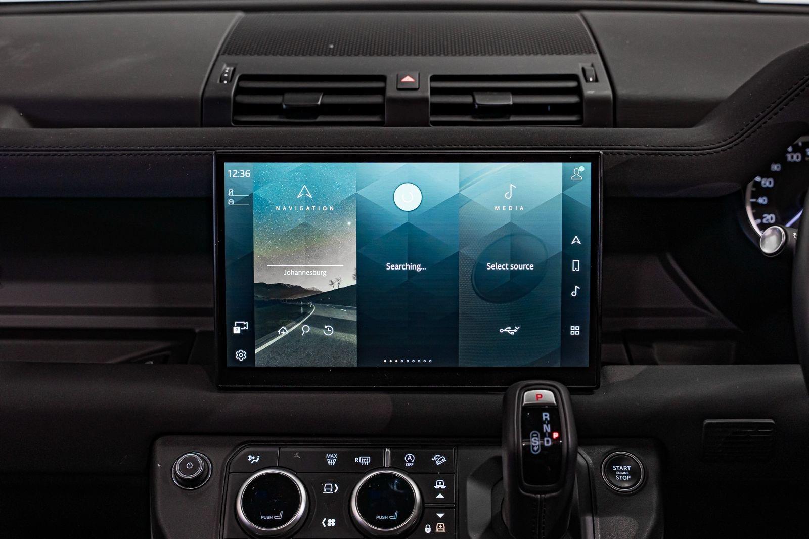 2023 Land Rover Defender 110 D300 X-Dynamic SE, photo 15 of 28