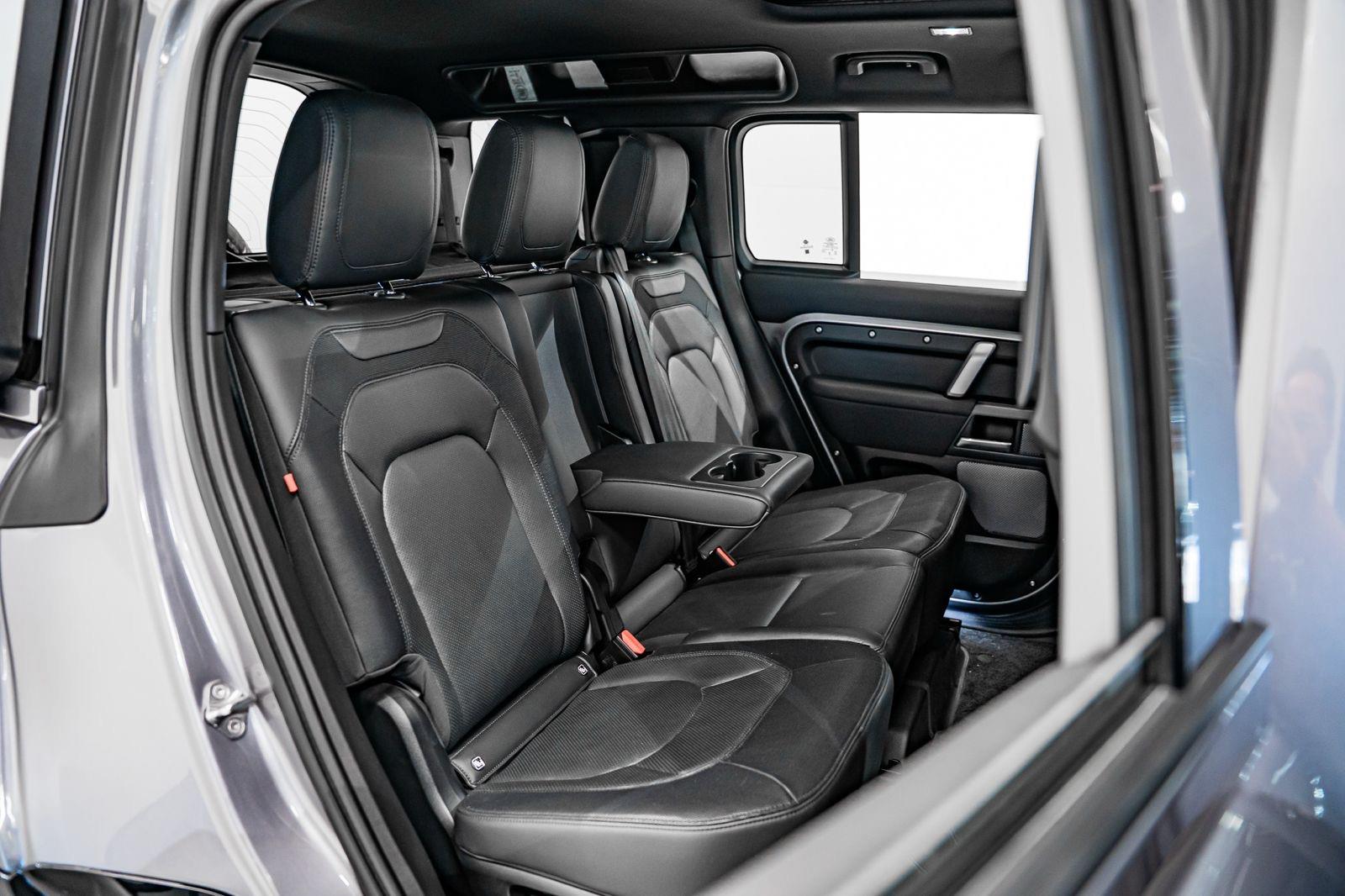 2023 Land Rover Defender 110 D300 X-Dynamic SE, photo 8 of 28
