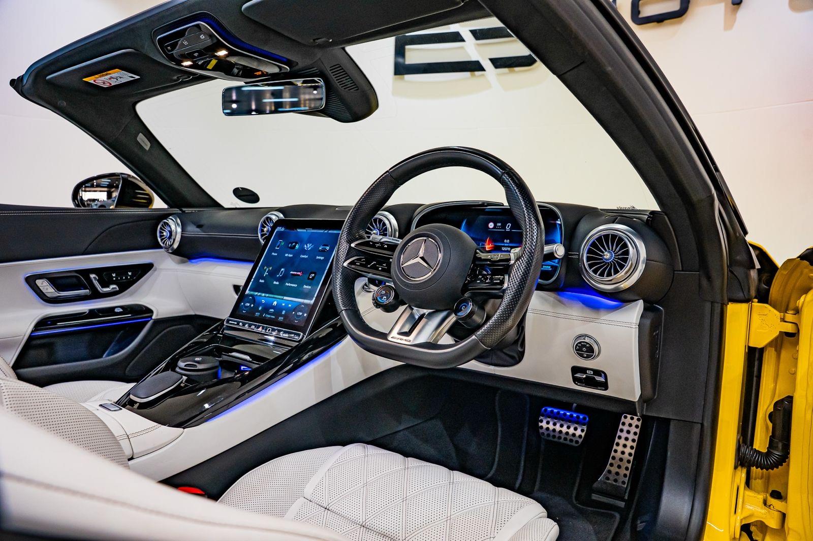 2024 Mercedes-AMG SL SL43, photo 10 of 28