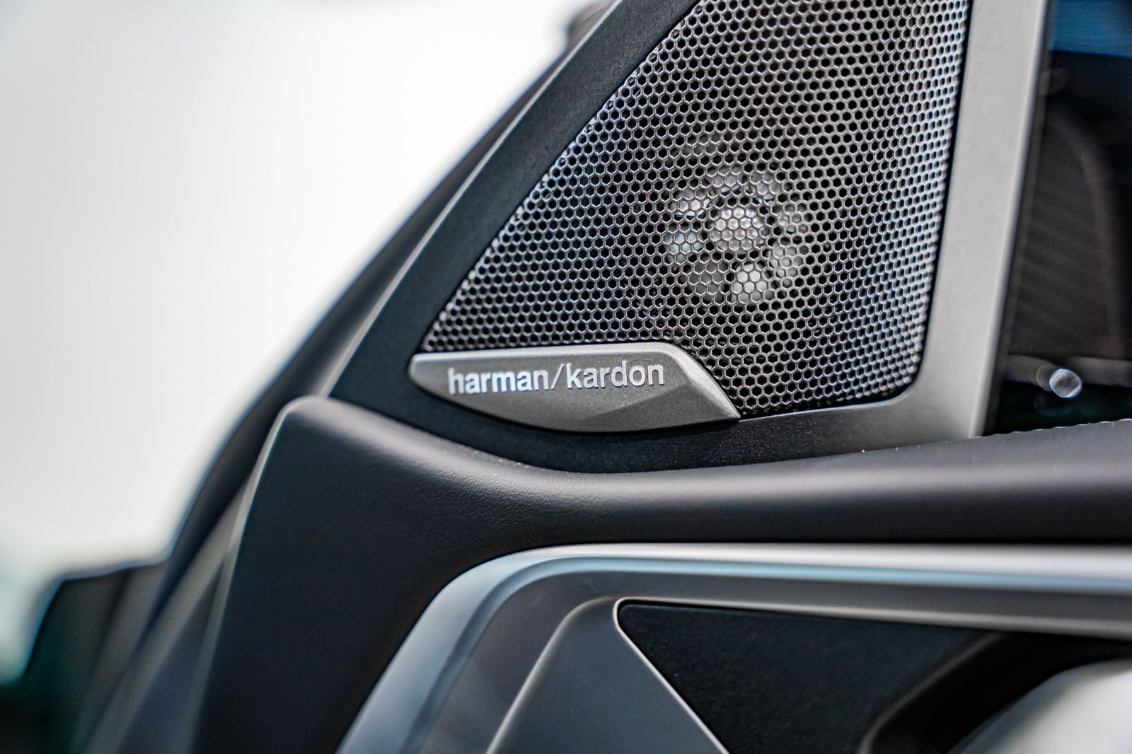2025 BMW M4 CS, photo 19 of 30
