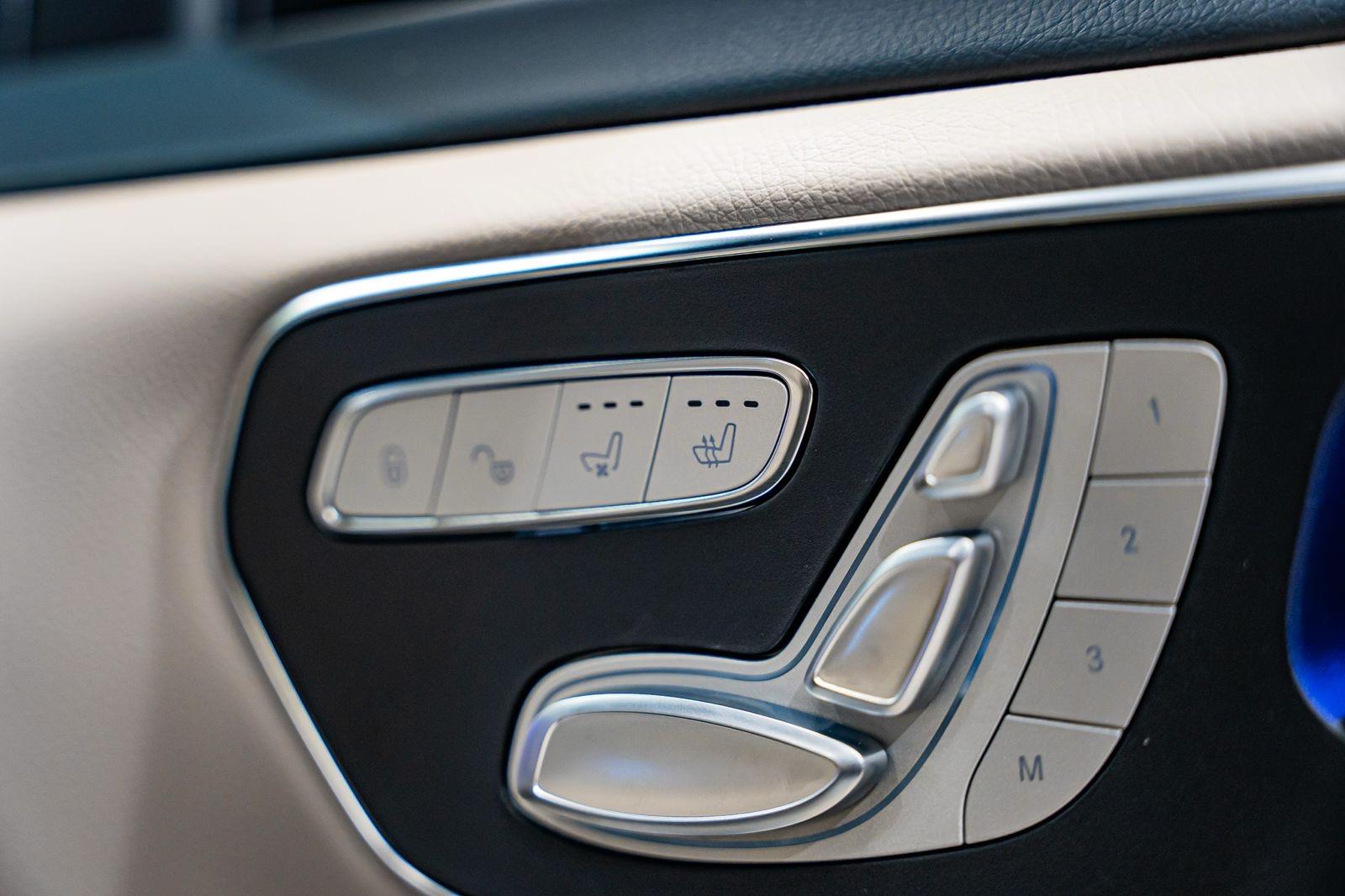 2026 Mercedes-Benz V-Class V300d Exclusive, photo 10 of 27