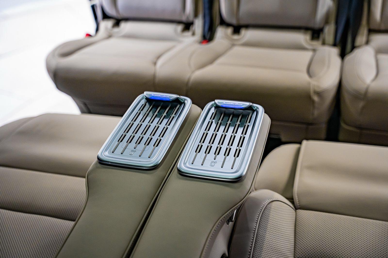2026 Mercedes-Benz V-Class V300d Exclusive, photo 19 of 33