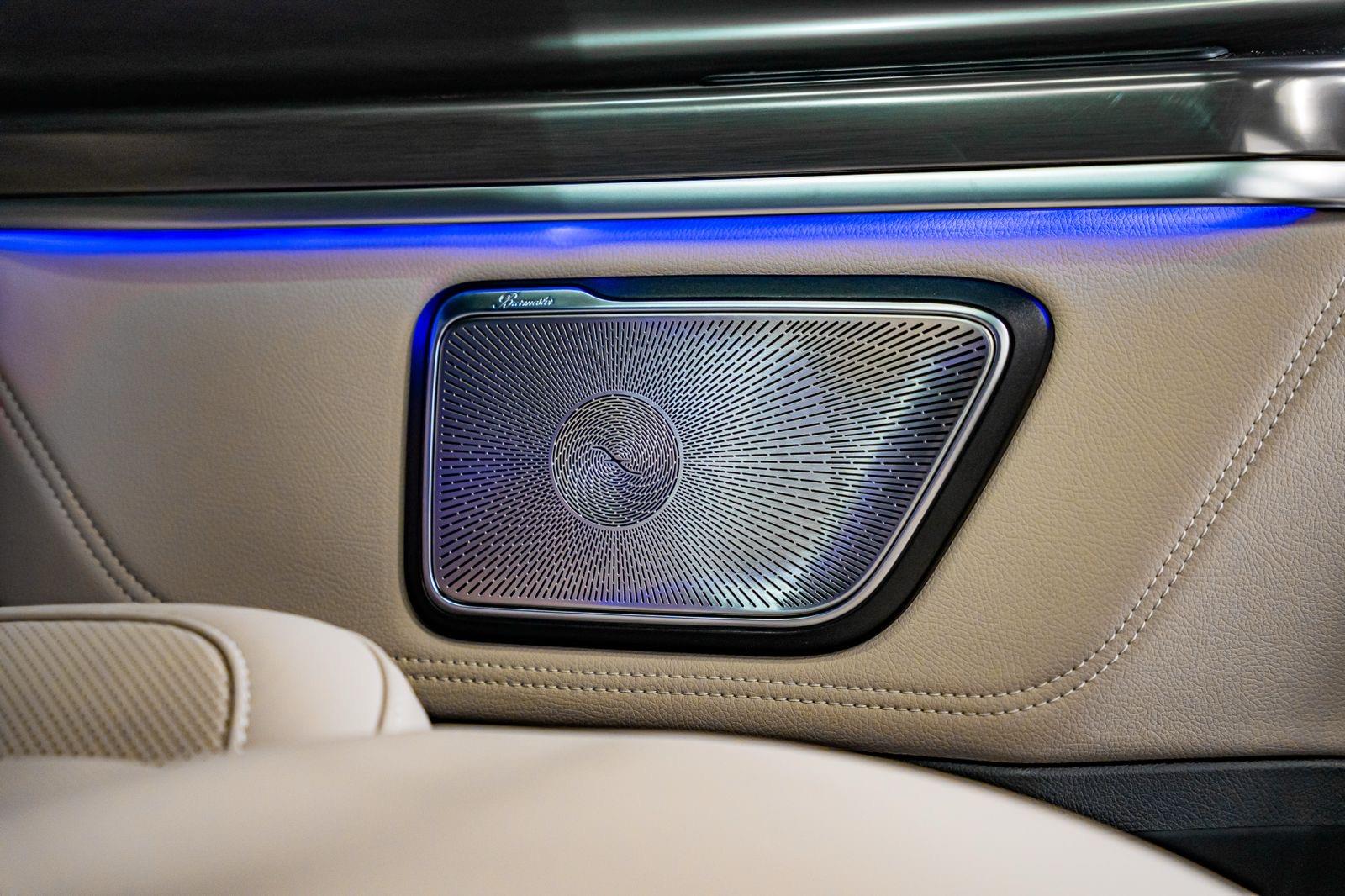 2026 Mercedes-Benz V-Class V300d Exclusive, photo 12 of 27