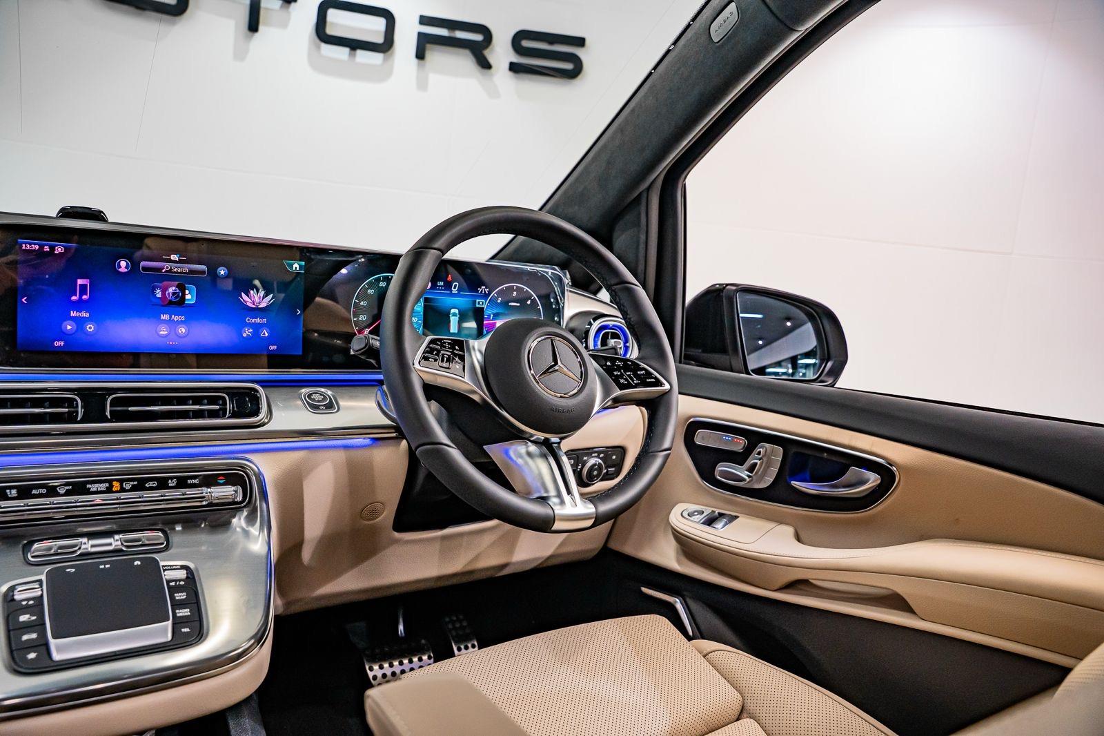 2026 Mercedes-Benz V-Class V300d Exclusive, photo 25 of 33