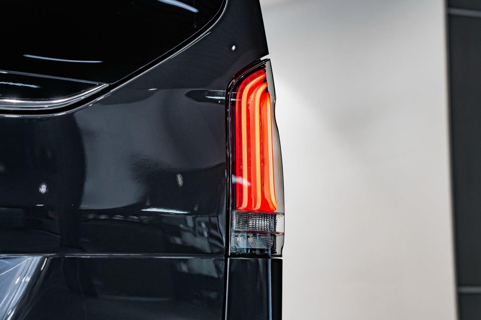 2026 Mercedes-Benz V-Class V300d Exclusive, photo 20 of 27
