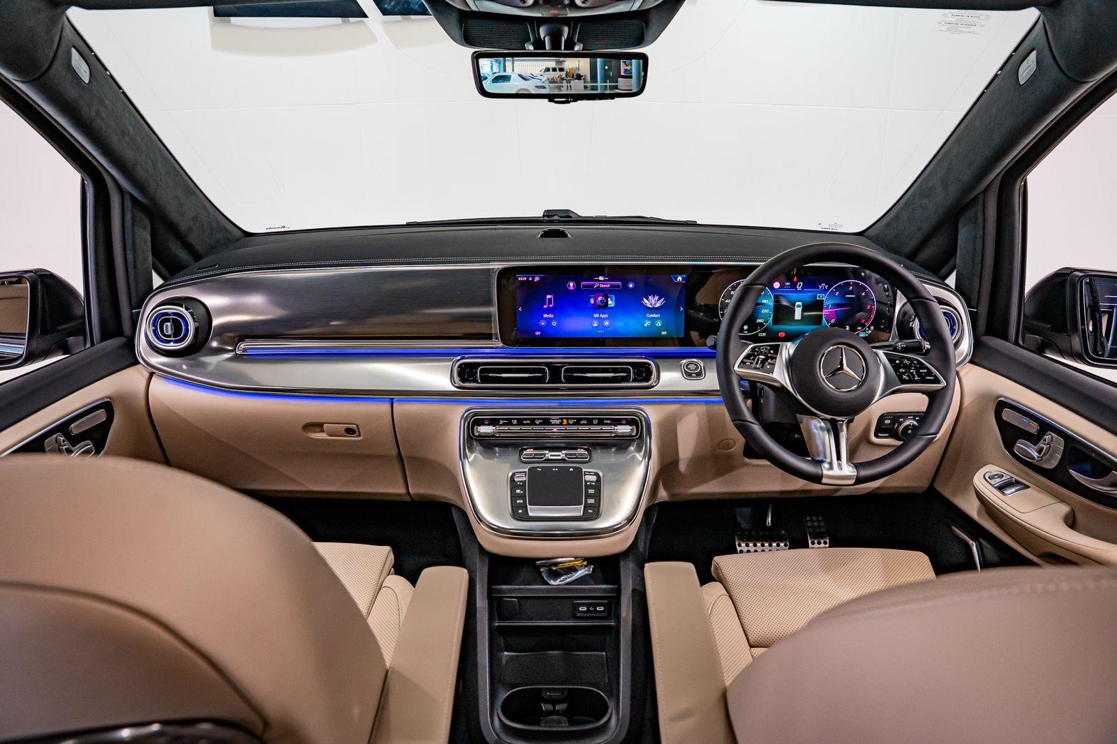 2026 Mercedes-Benz V-Class V300d Exclusive, photo 8 of 20