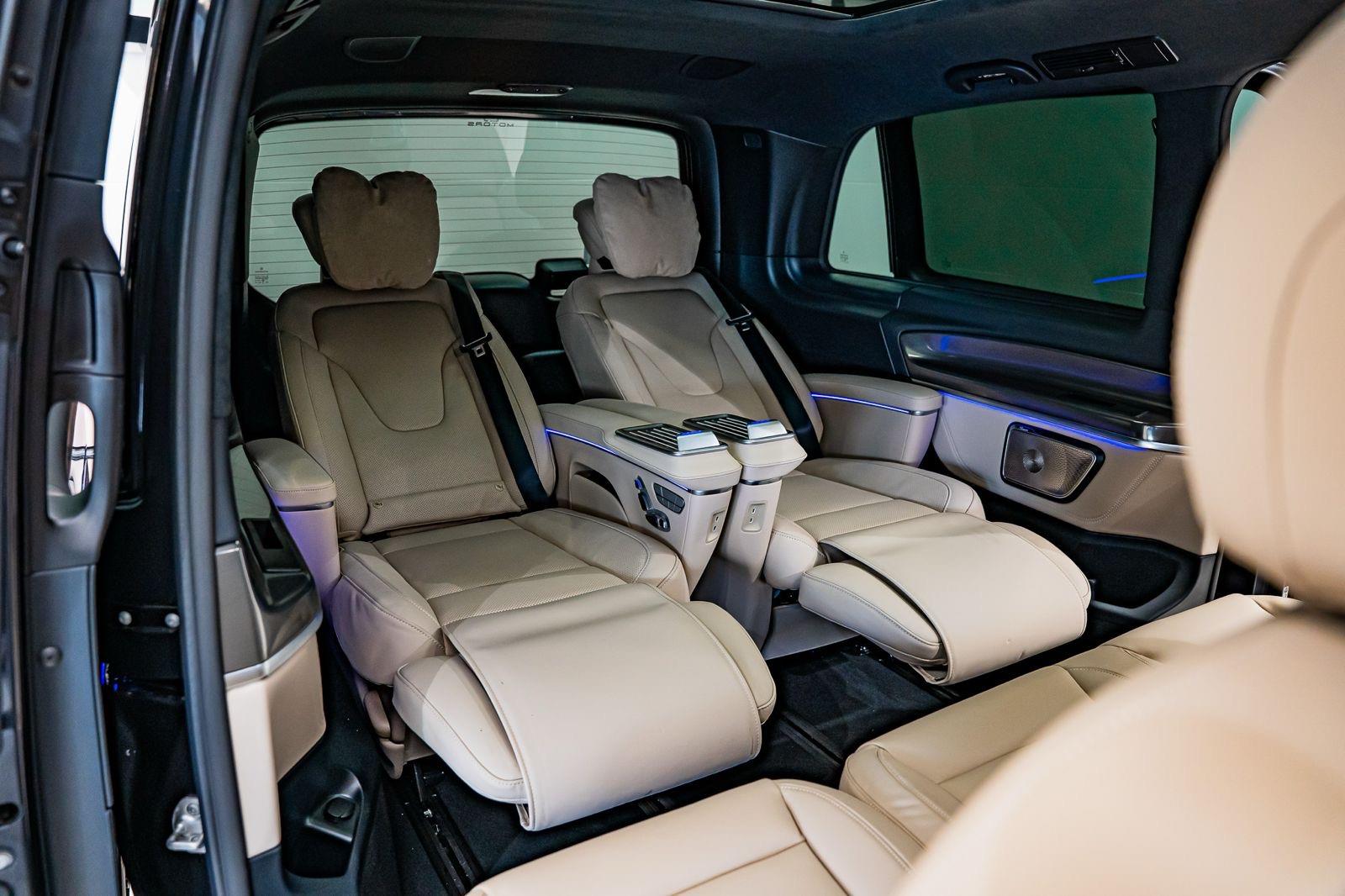 2026 Mercedes-Benz V-Class V300d Exclusive, photo 9 of 20