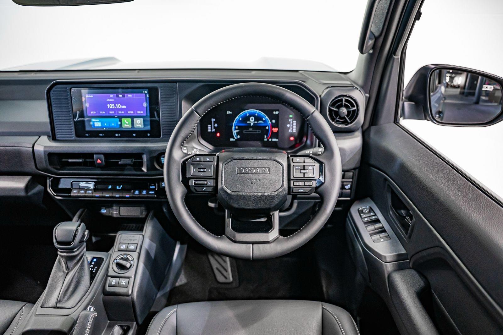 2026 Toyota Land Cruiser FJ 2.7 4x4 GX, photo 19 of 21